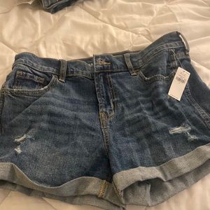brand new Old Navy Boyfriend jean shorts